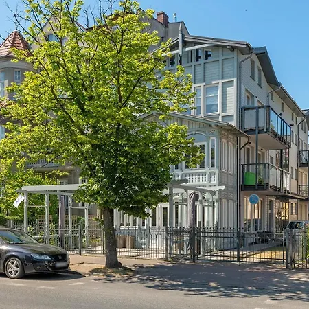 Lion Apartments - Chopina 29 With Parking 5 Min From The Beach And Center Sopoty Exteriér fotografie