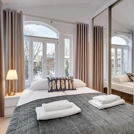 Lion Apartments - Chopina 29 With Parking 5 Min From The Beach And Center Sopoty Exteriér fotografie