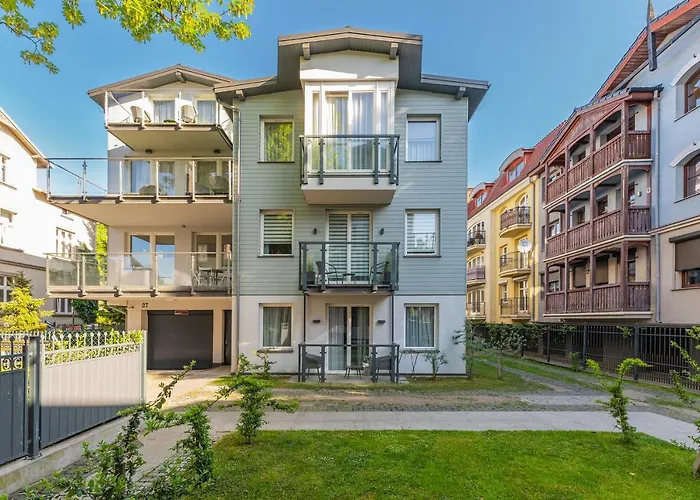 Lion Apartments - Chopina 29 With Parking 5 Min From The Beach And Center